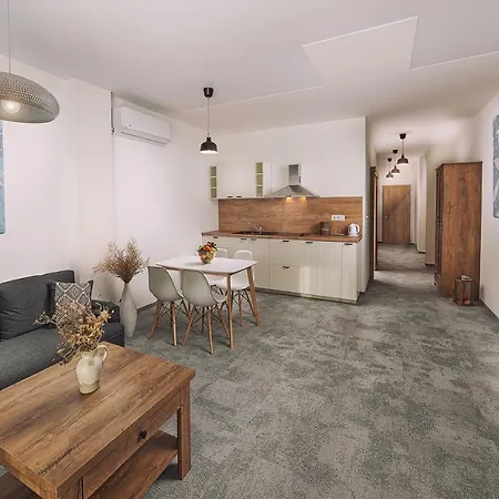 Aparthotel Central Liptovsky Mikulas 4* Liptovský Mikuláš