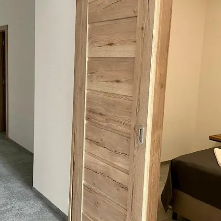 Aparthotel Central Liptovsky Mikulas Lägenhet 4*