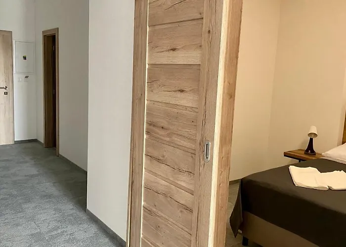 Aparthotel Central Liptovsky Mikulas 公寓 4*